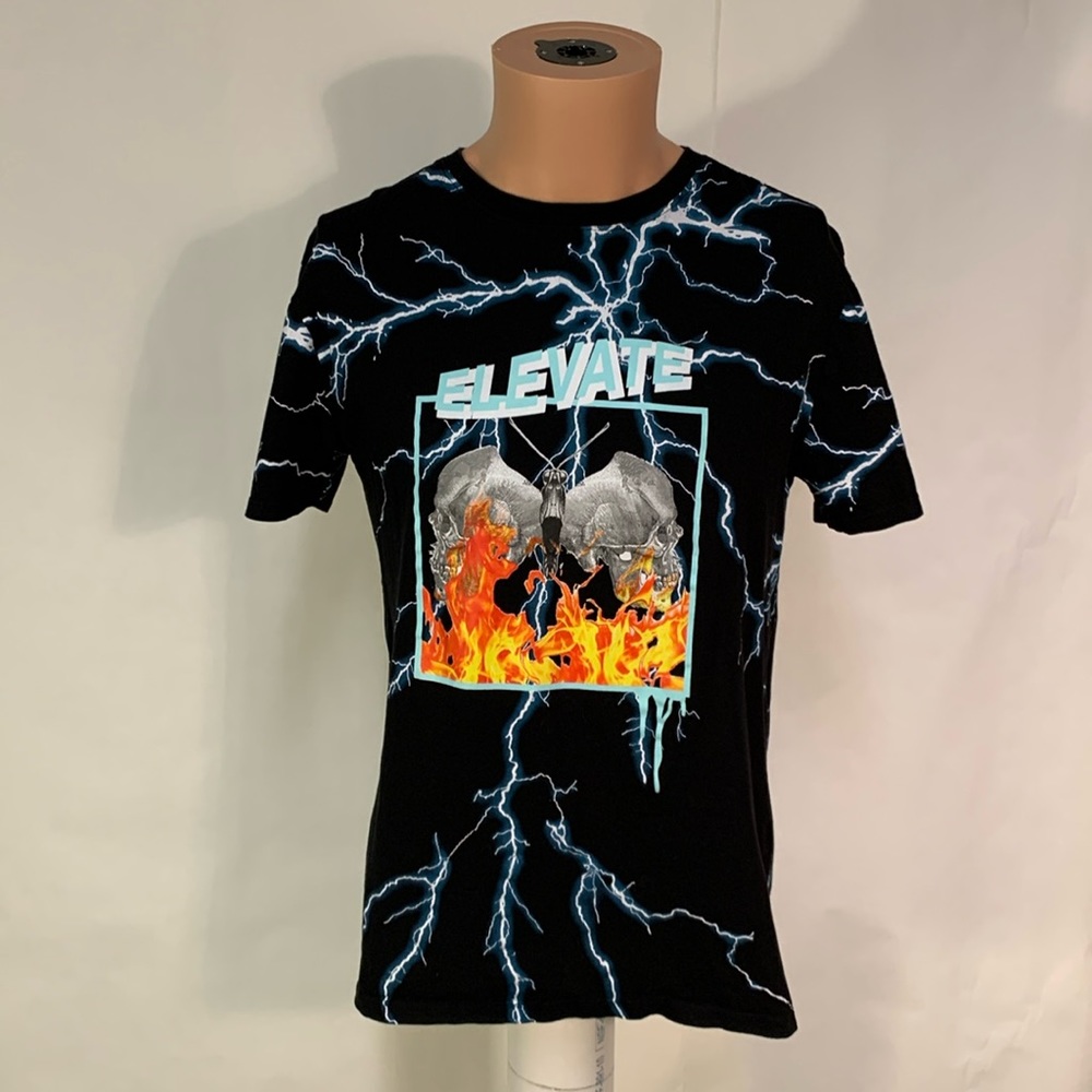 Upstanders Elevate Skulls flames lightning bolts short sleeve t shirt Men’s